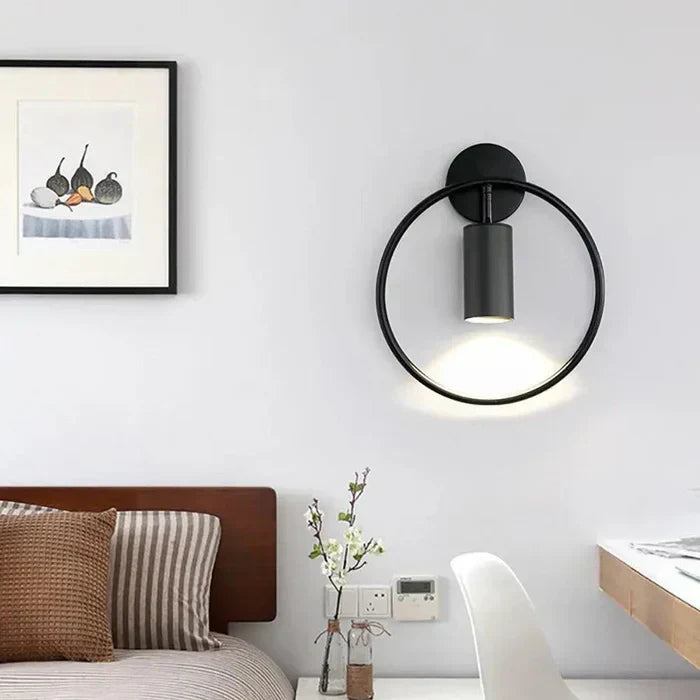 FlammeLuxe – Elegant Gold Wall Lamp for Mood Lighting