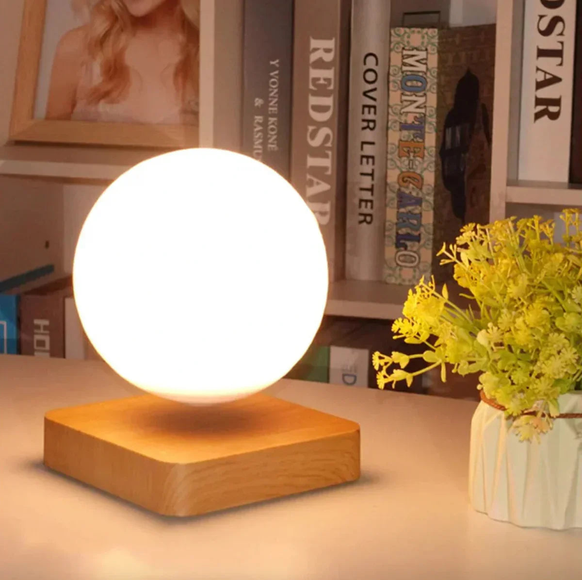 LunaGlow – Atmospheric LED Moon Lamp for your Interior