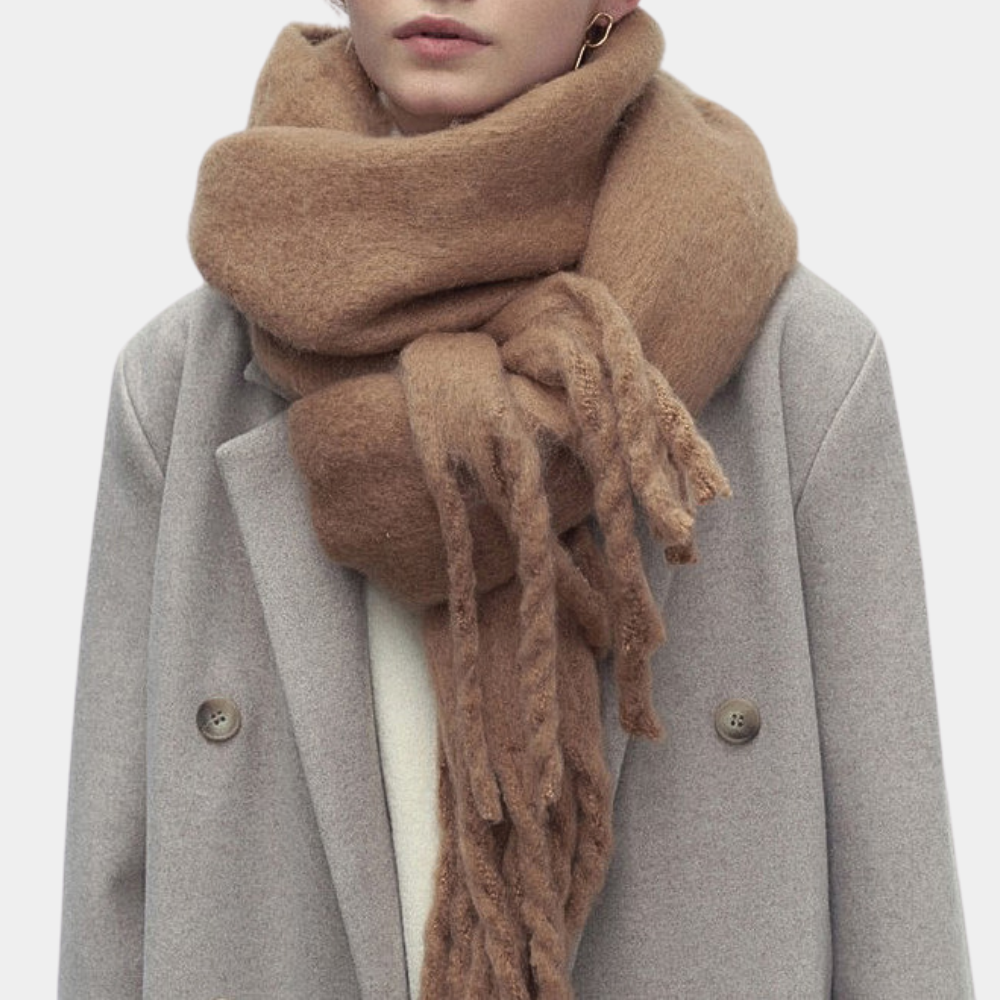 SoftGlam – Luxury Women's Scarf with a Warm Look
