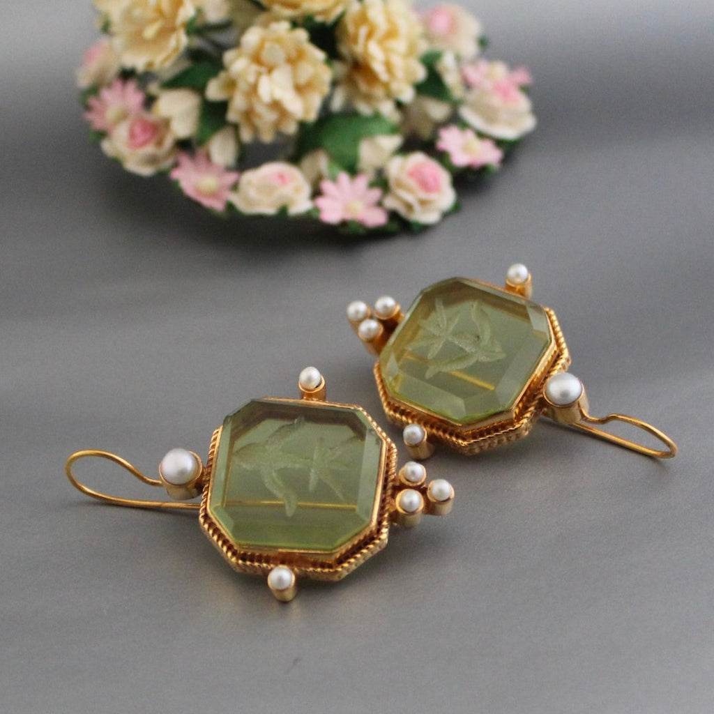Chic Valeria Vintage Green Earrings with Elegant Pearls