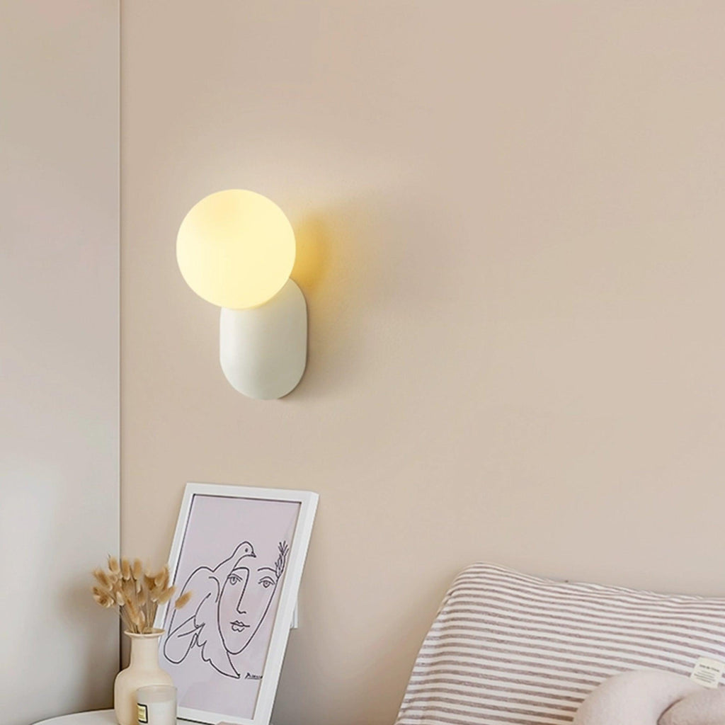 ChicGlow Resin Wall Lamp – Elegance and Energy Efficiency in One