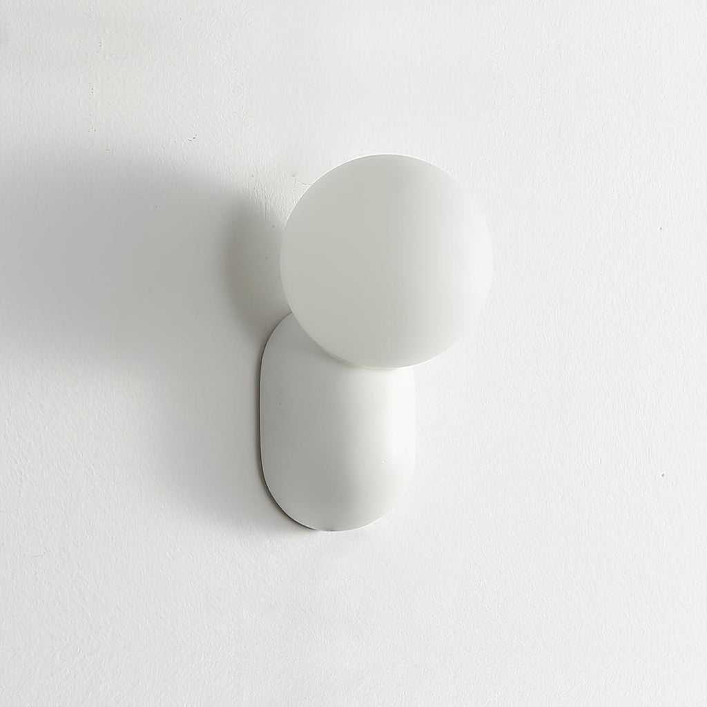 ChicGlow Resin Wall Lamp – Elegance and Energy Efficiency in One