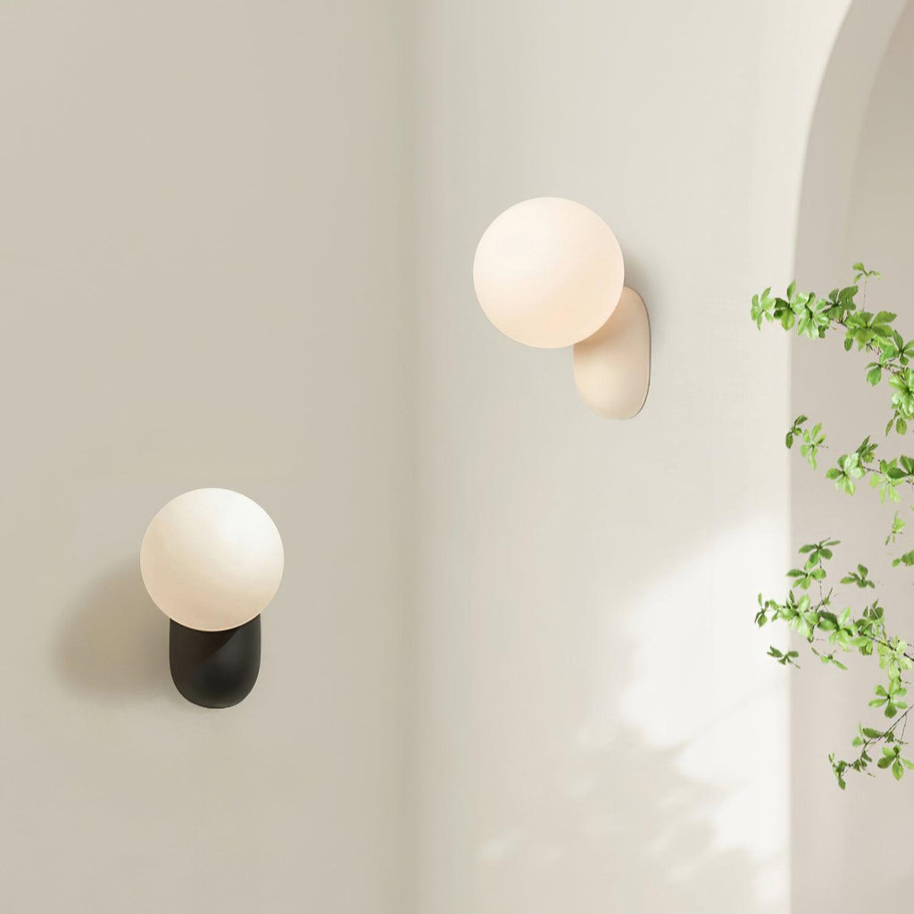 ChicGlow Resin Wall Lamp – Elegance and Energy Efficiency in One