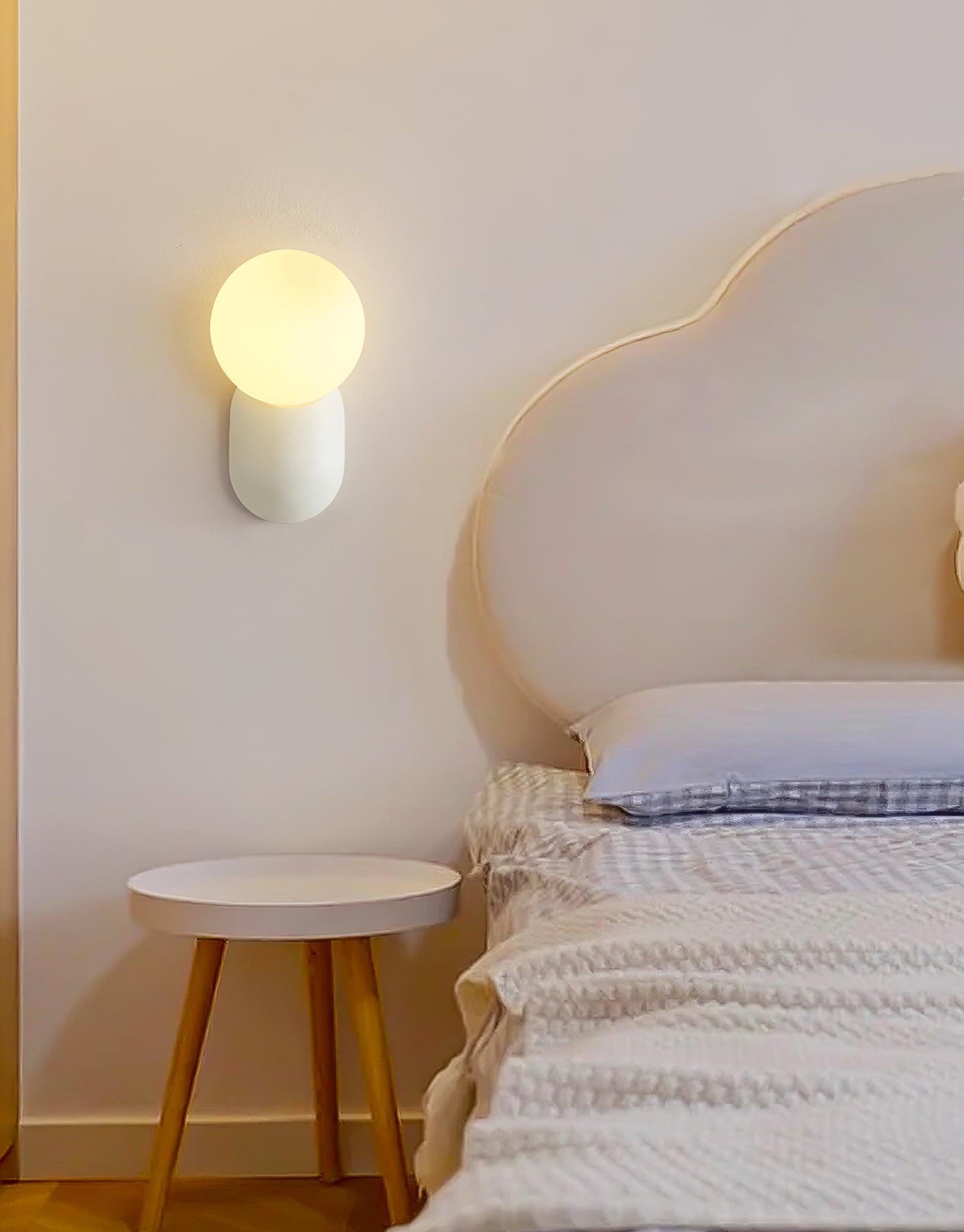 ChicGlow Resin Wall Lamp – Elegance and Energy Efficiency in One