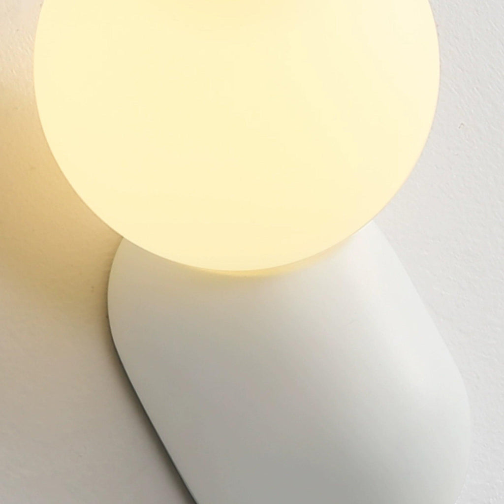 ChicGlow Resin Wall Lamp – Elegance and Energy Efficiency in One