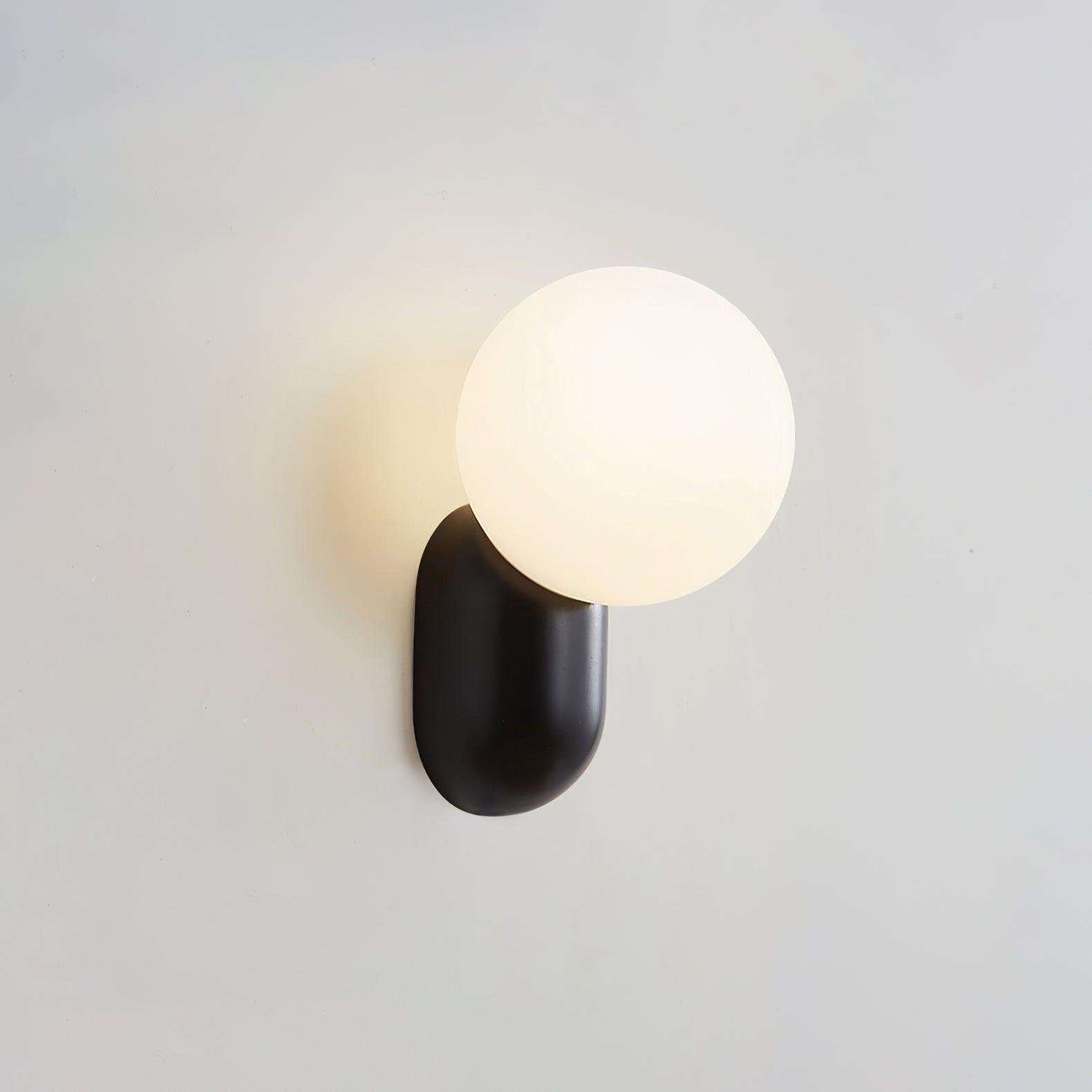 ChicGlow Resin Wall Lamp – Elegance and Energy Efficiency in One