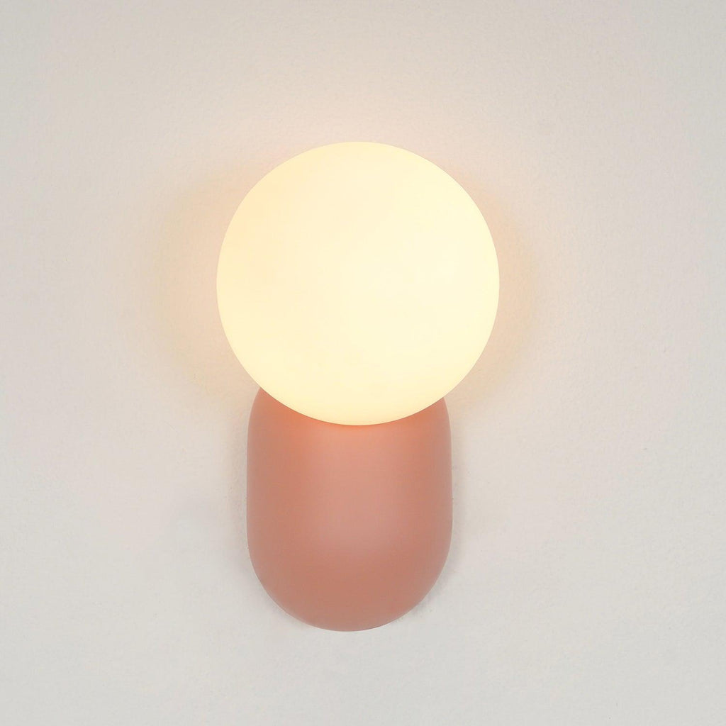 ChicGlow Resin Wall Lamp – Elegance and Energy Efficiency in One