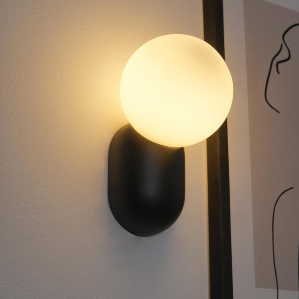 ChicGlow Resin Wall Lamp – Elegance and Energy Efficiency in One