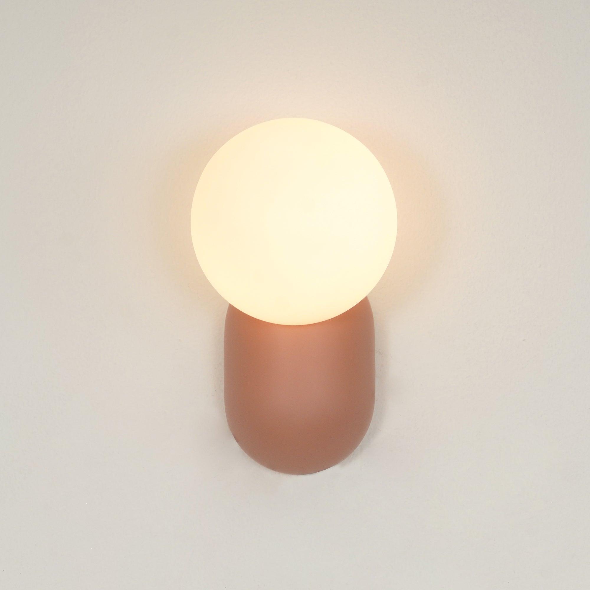 ChicGlow Resin Wall Lamp – Elegance and Energy Efficiency in One