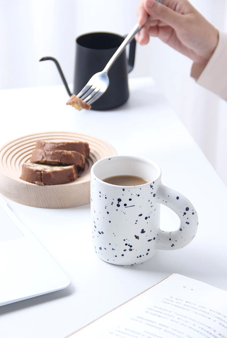 Athenea Cup – Luxury Porcelain Cup with Geometric Design