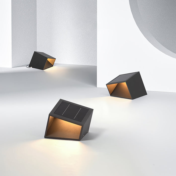 Cube Solar - Stylish Solar Lamp for Garden Lighting