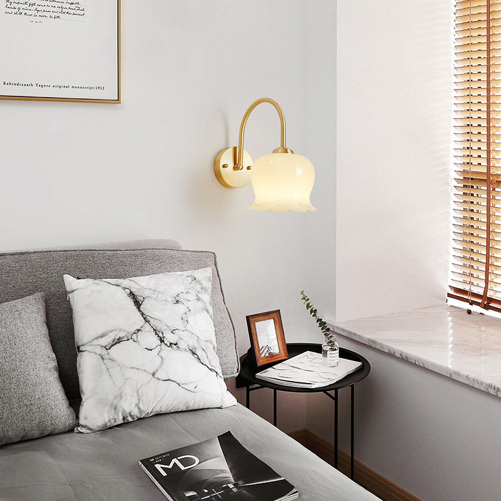 FrenchBloom – Elegant Glass Flower Wall Lamp