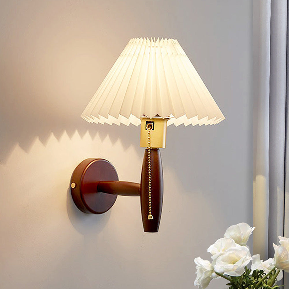 TimberGlow – Classic Walnut Wall Lamp