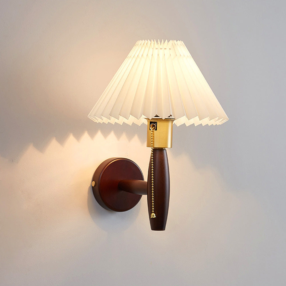 TimberGlow – Classic Walnut Wall Lamp