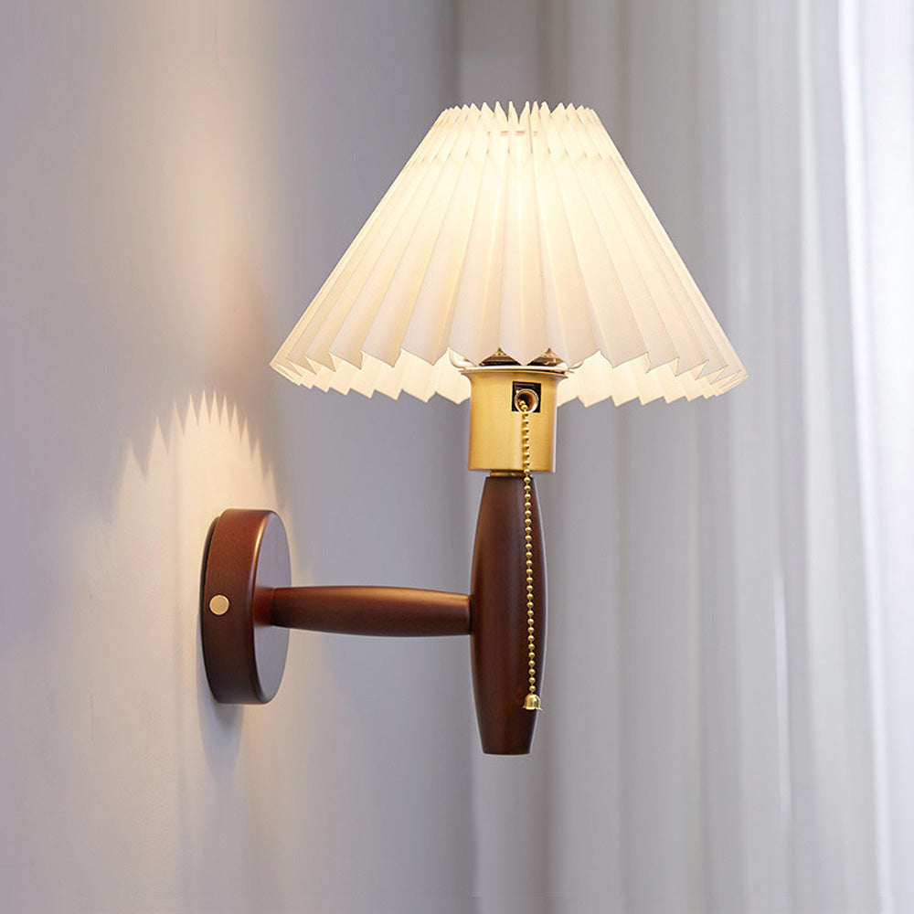 TimberGlow – Classic Walnut Wall Lamp