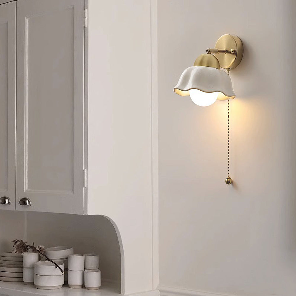 ChicLume - Adjustable Wall Lamp for Elegant Interiors