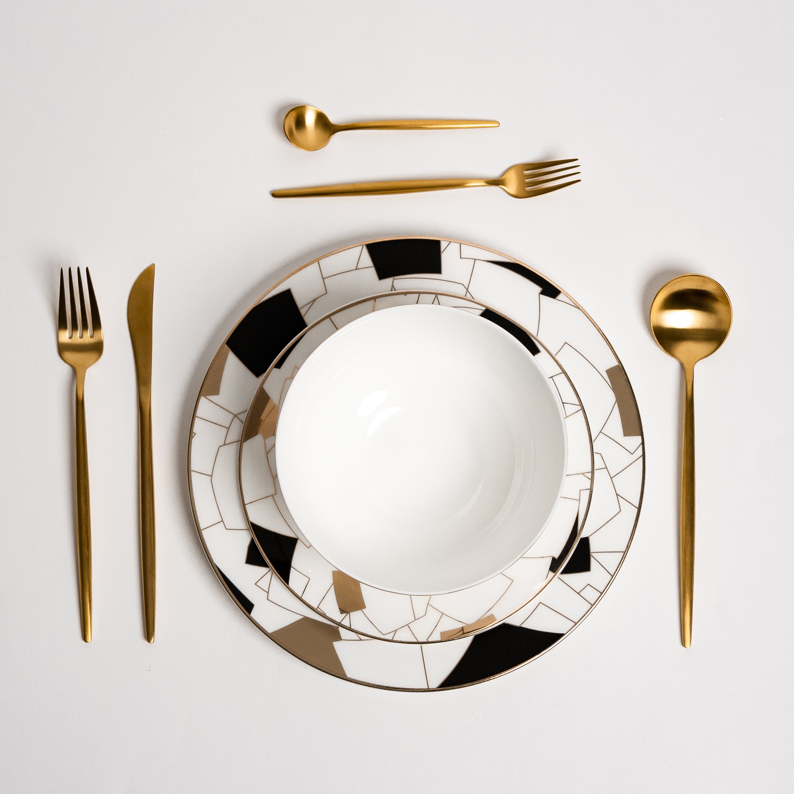 Aurora Black - Luxury Dinnerware Set for the Dining Table