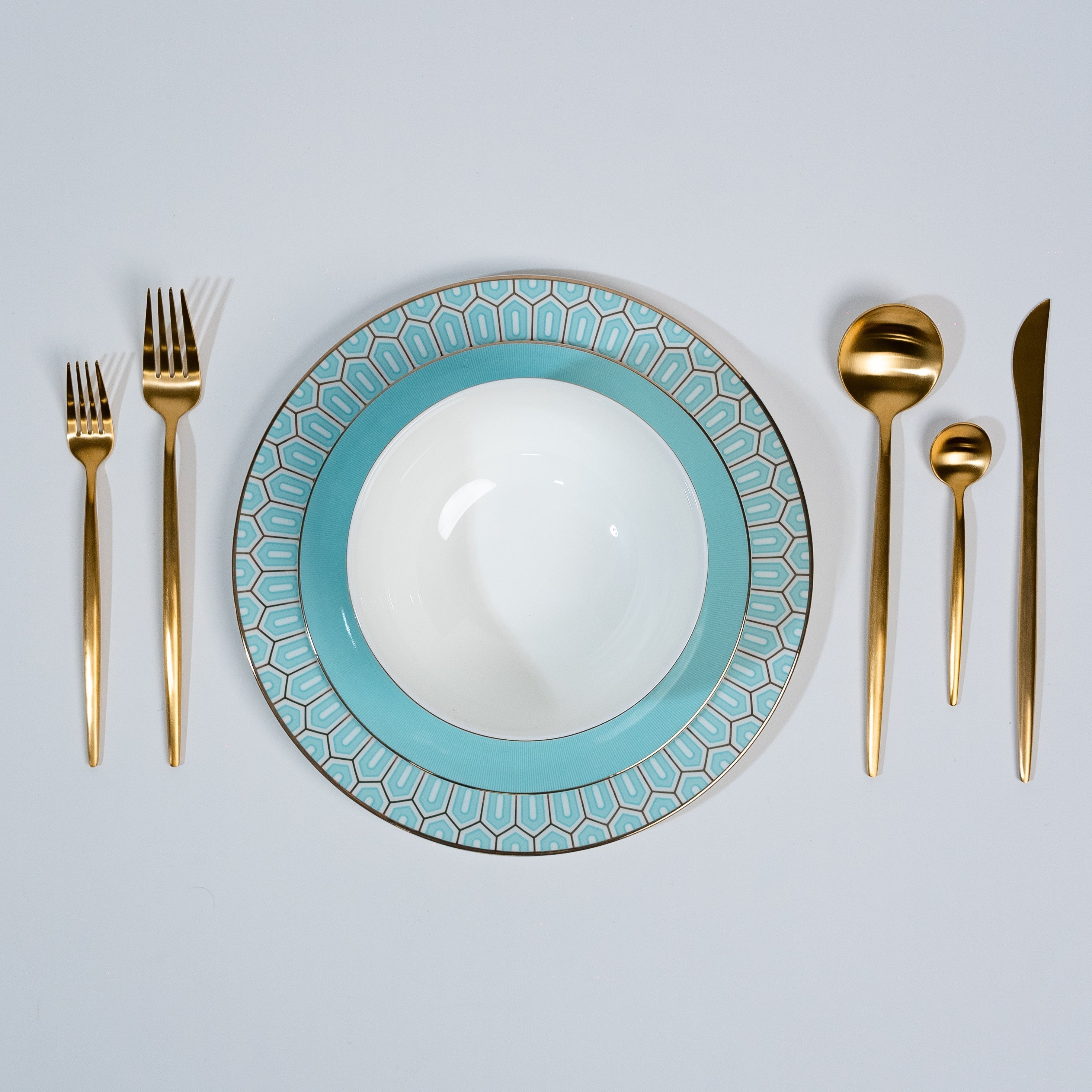 Tiffany Blue Elegance – Luxury Porcelain Dinnerware Set