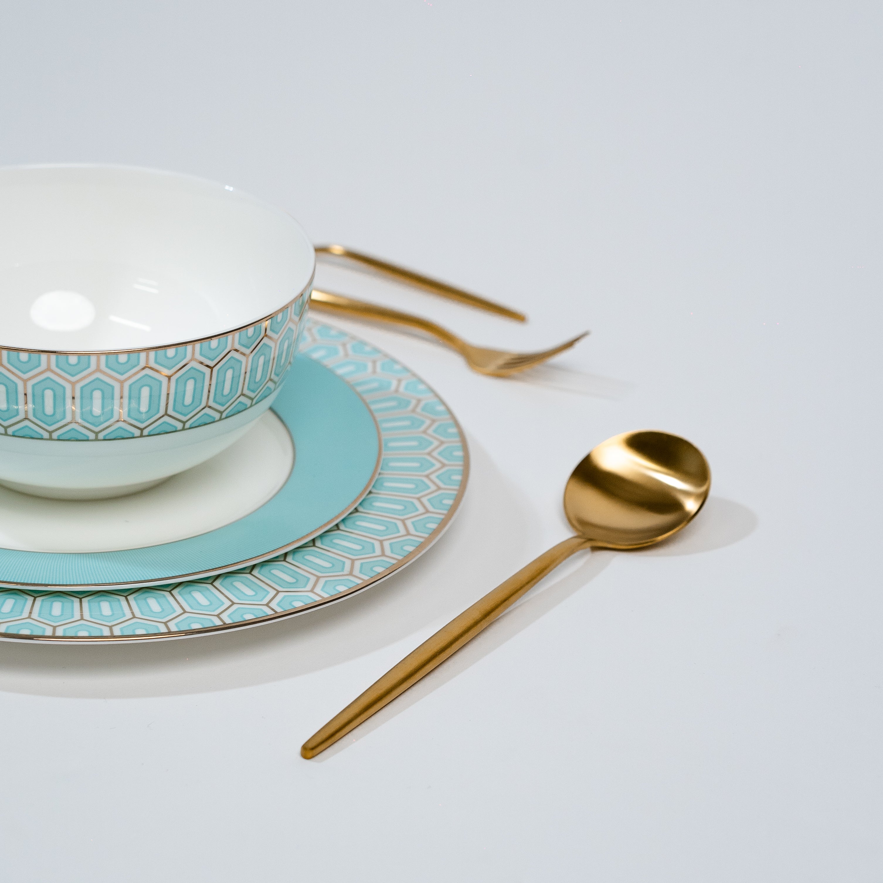 Tiffany Blue Elegance – Luxury Porcelain Dinnerware Set