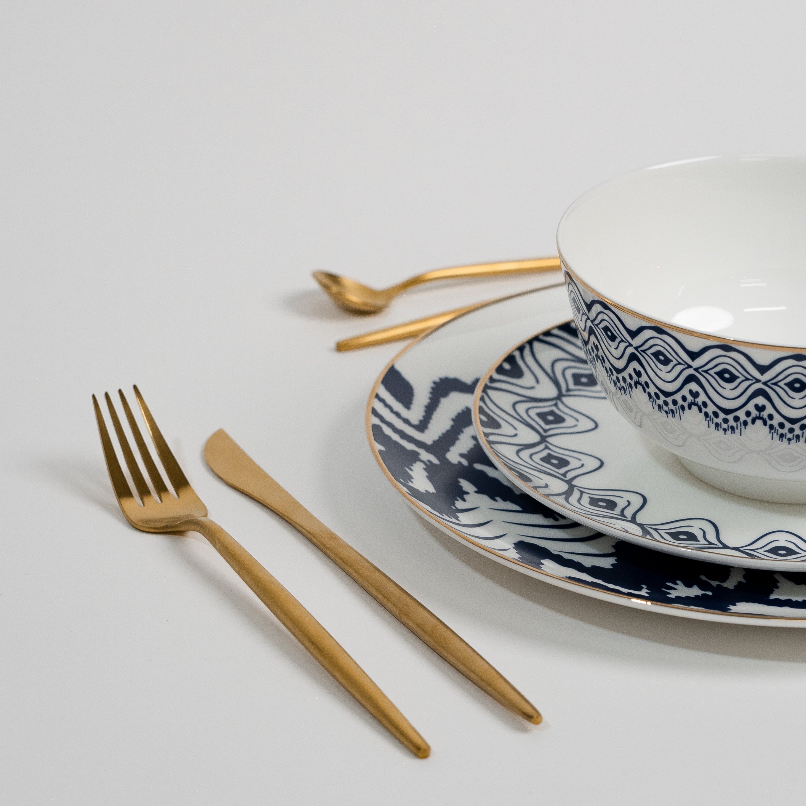 Parker Blue - Luxury Blue Dinnerware Set by Luminoir