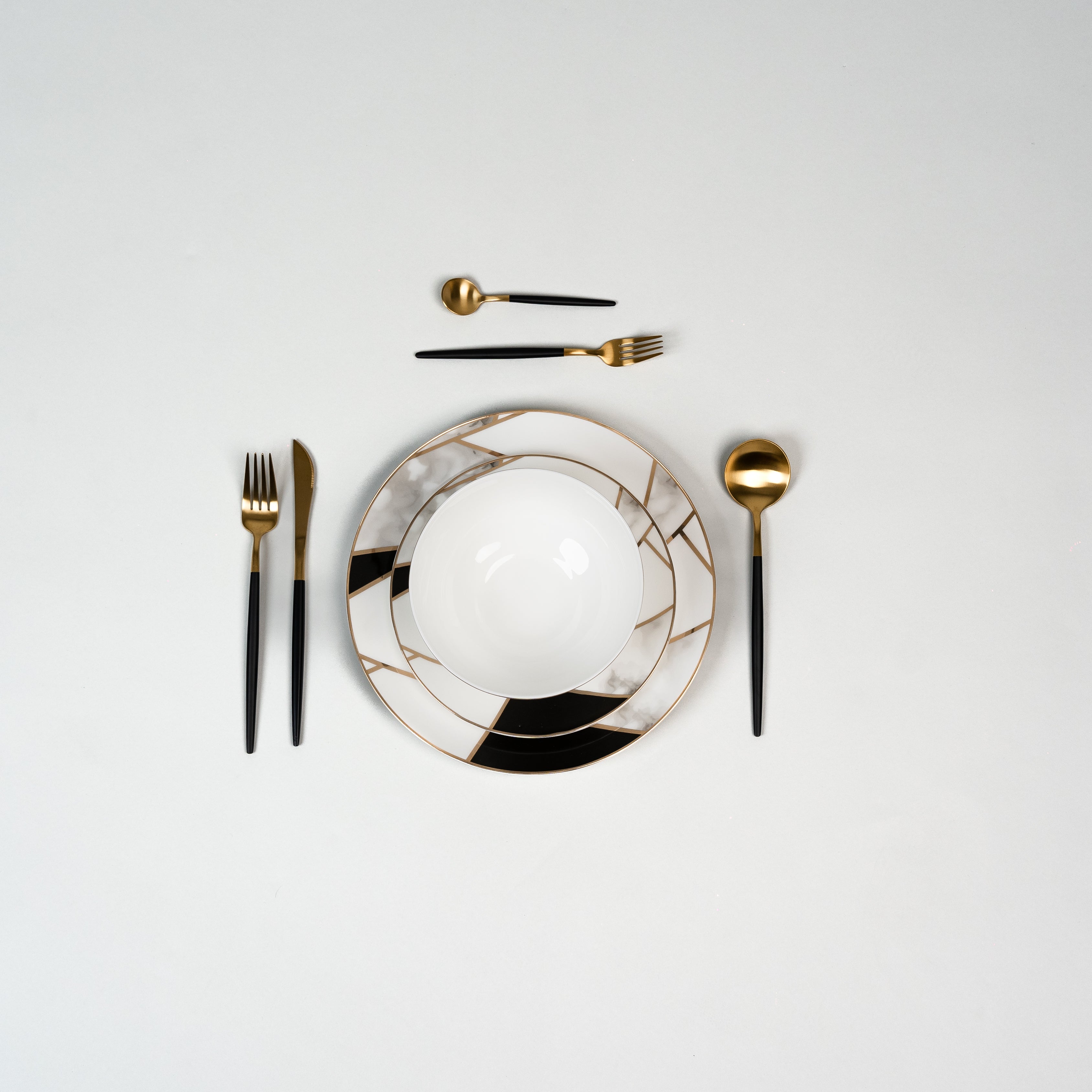 Luminoir Transform - Luxury Gold Marble Dinnerware Set