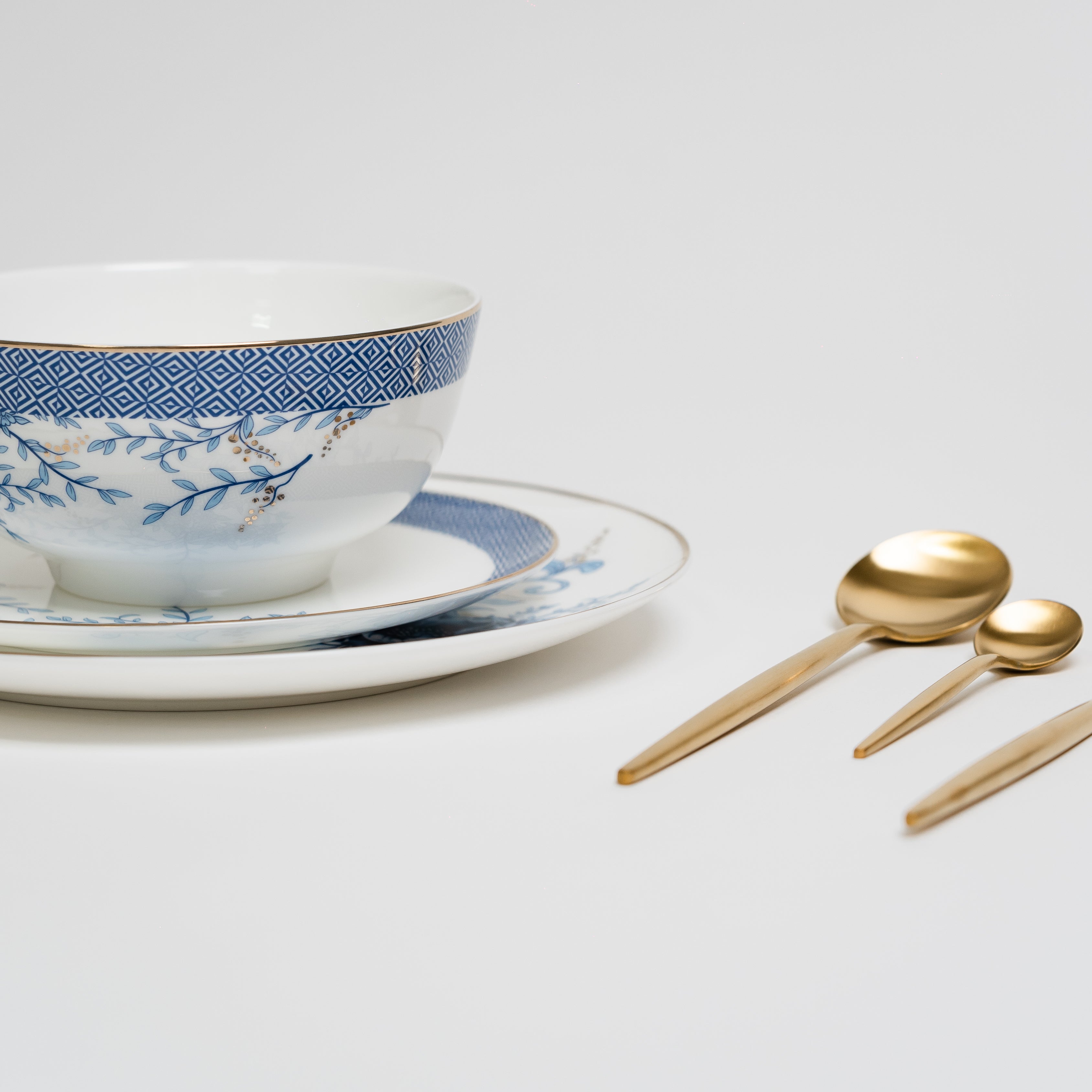 BlueFlower – Luxury Porcelain Dinnerware Set 12-piece