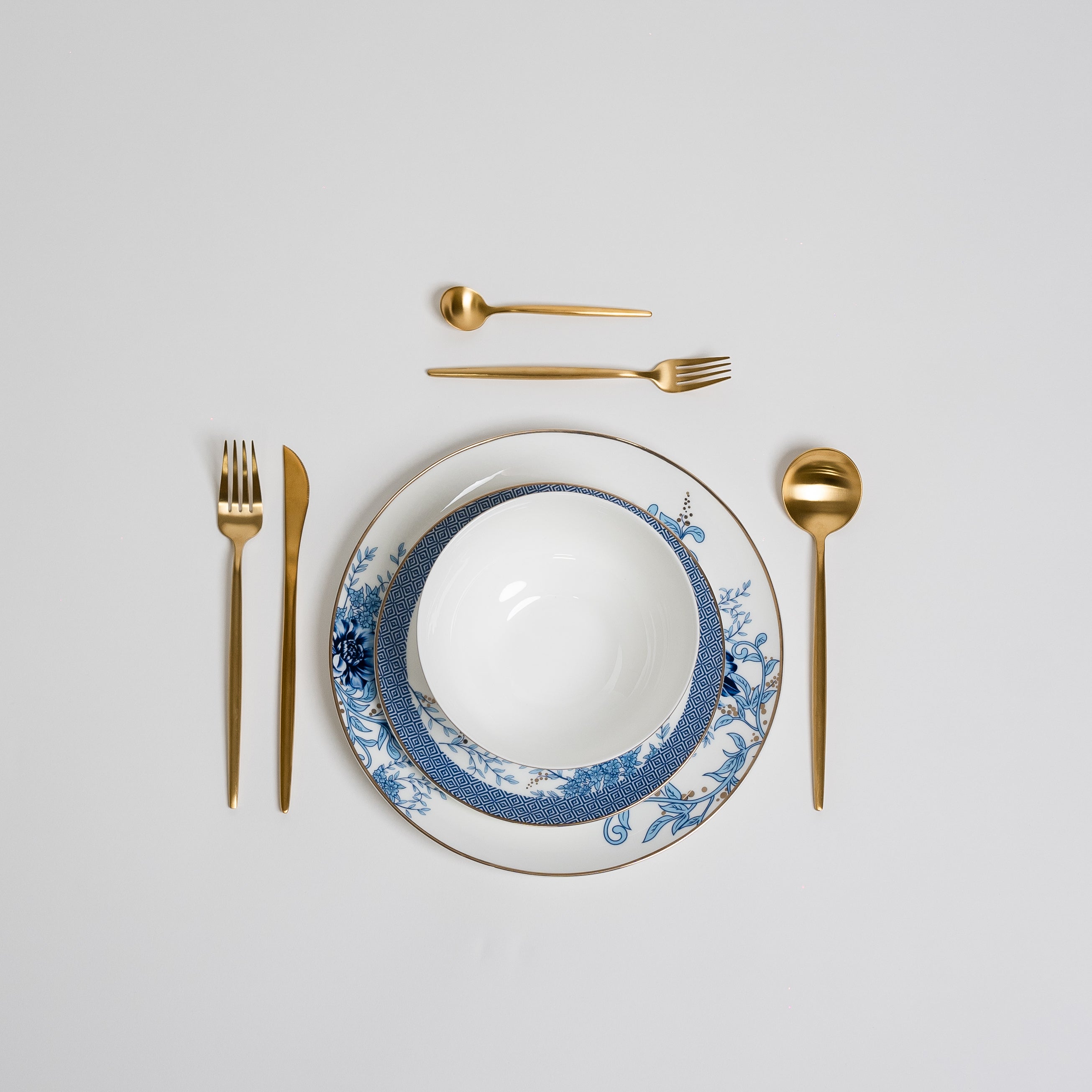 BlueFlower – Luxury Porcelain Dinnerware Set 12-piece