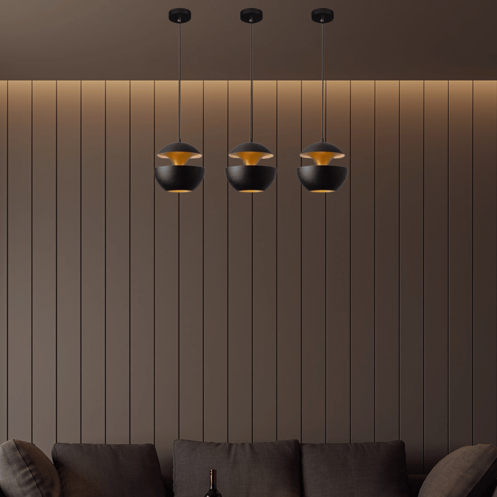 GoldGlow - Luxury Golden Pendant Light for Stylish Dining Areas