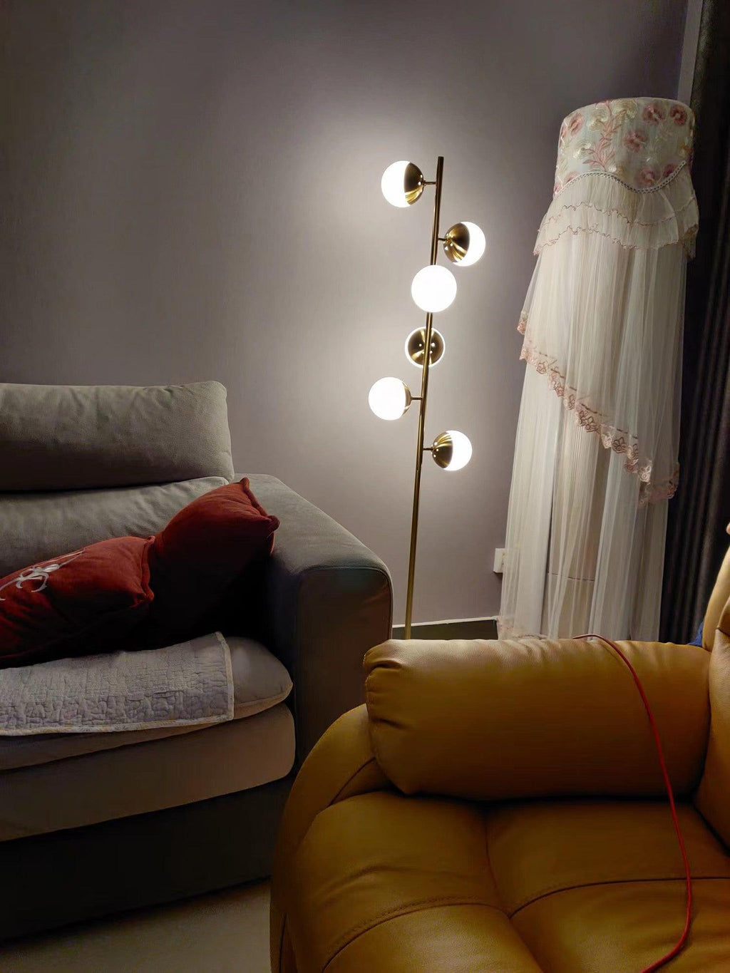 Doppler LED Boomlamp - Retro Elegant LED Floor Lamp