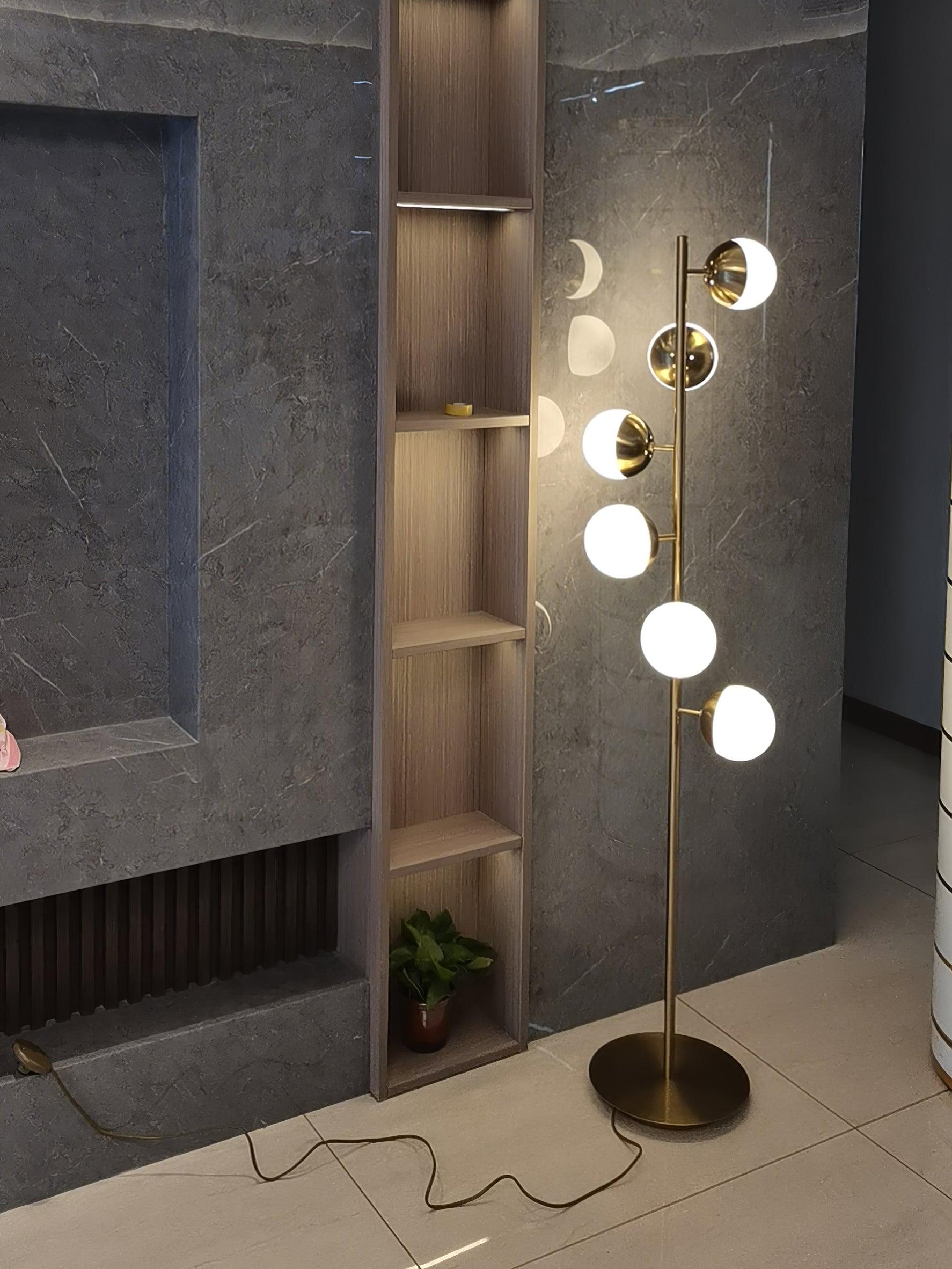 Doppler LED Boomlamp - Retro Elegant LED Floor Lamp