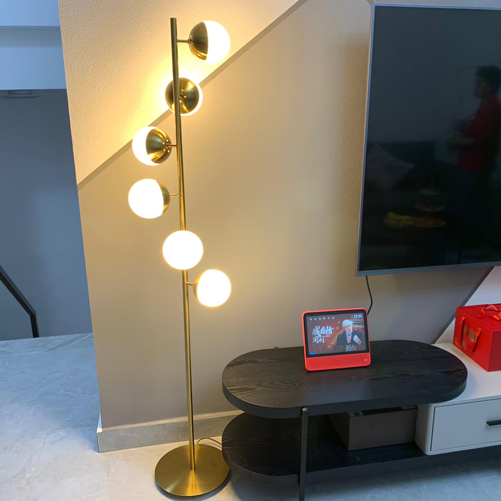 Doppler LED Boomlamp - Retro Elegant LED Floor Lamp