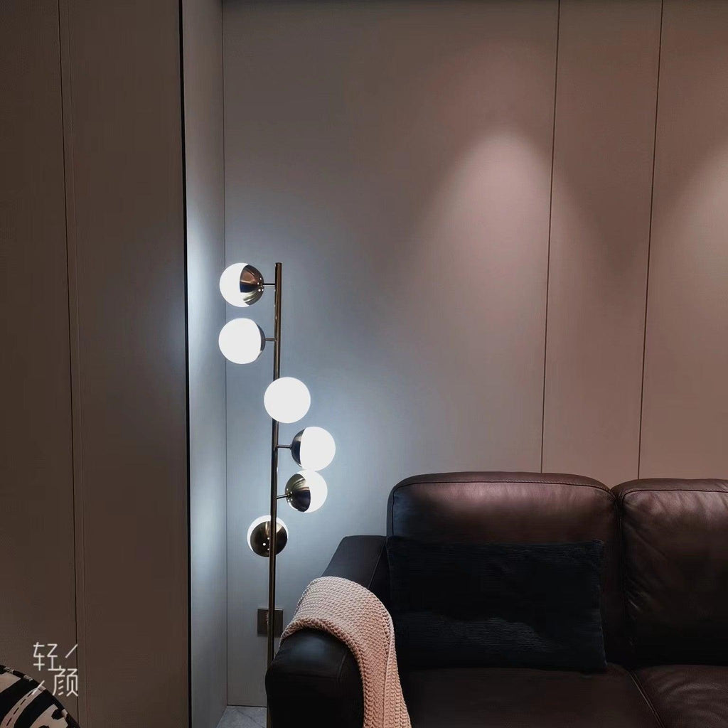 Doppler LED Boomlamp - Retro Elegant LED Floor Lamp