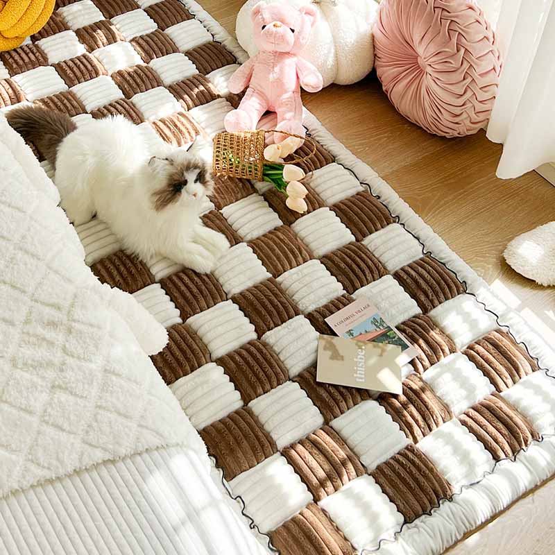 ChicShield – Luxury Sofa Protector for Stylish Interiors