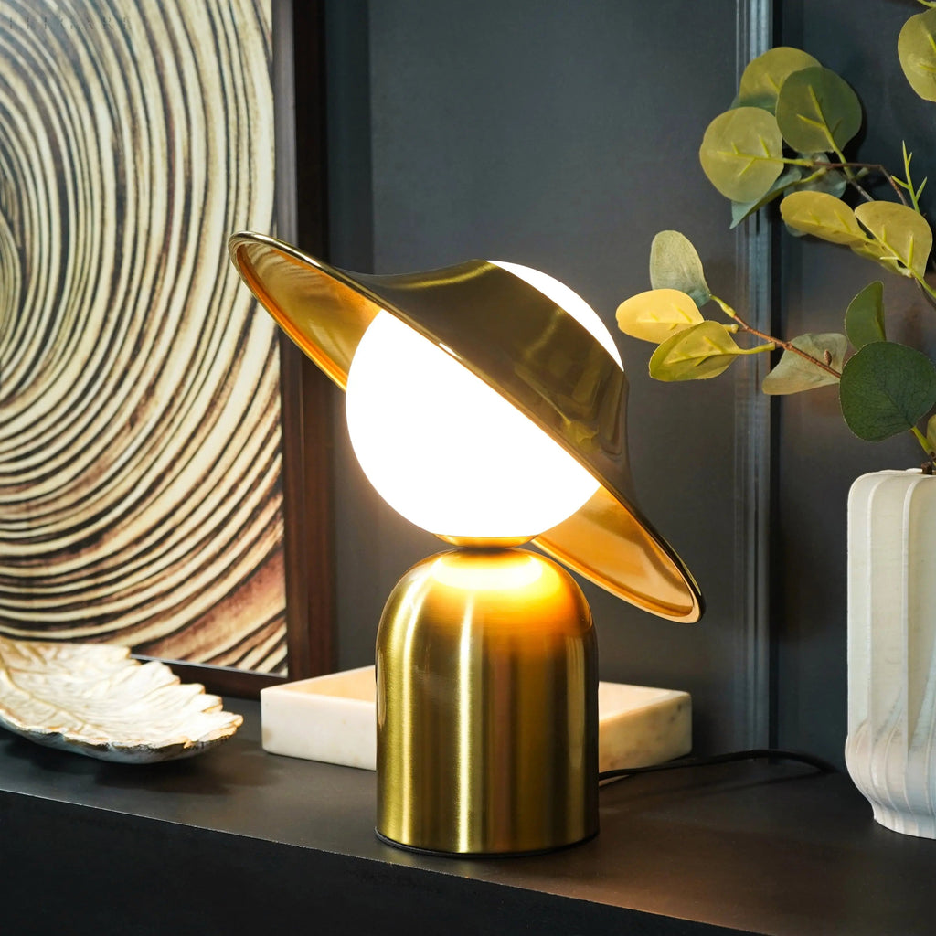 Elegant Gold Table Lamp with LED, Scandinavian Design for an Atmospheric Interior