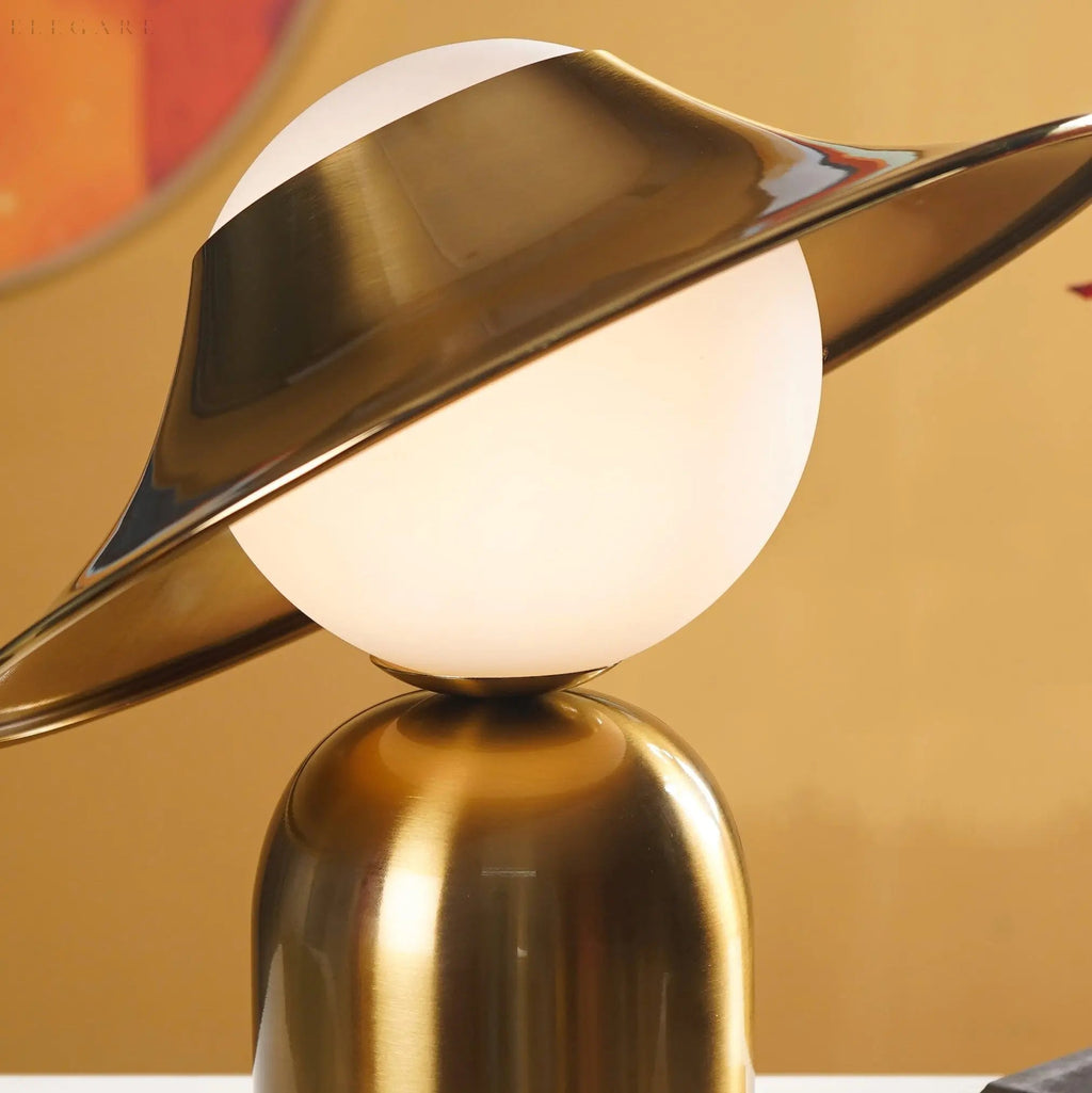 Elegant Gold Table Lamp with LED, Scandinavian Design for an Atmospheric Interior