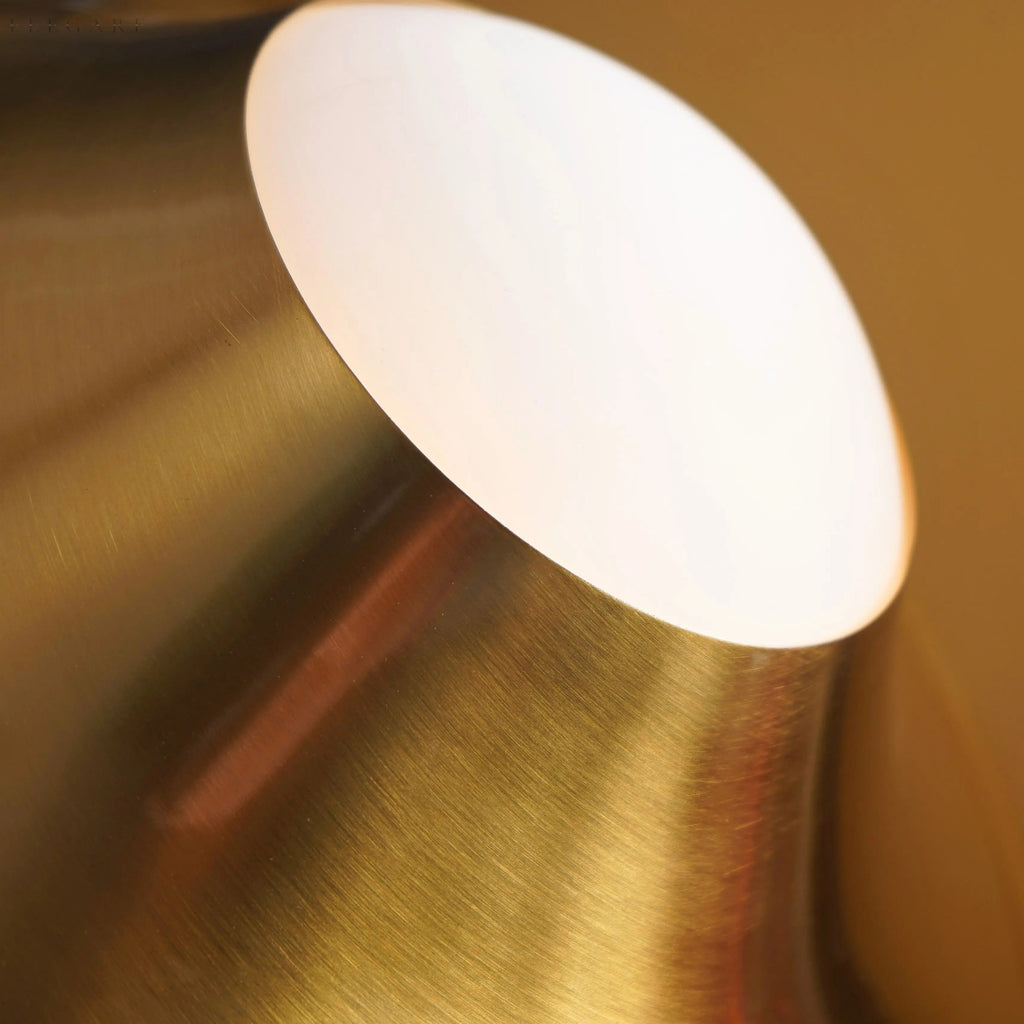 Elegant Gold Table Lamp with LED, Scandinavian Design for an Atmospheric Interior