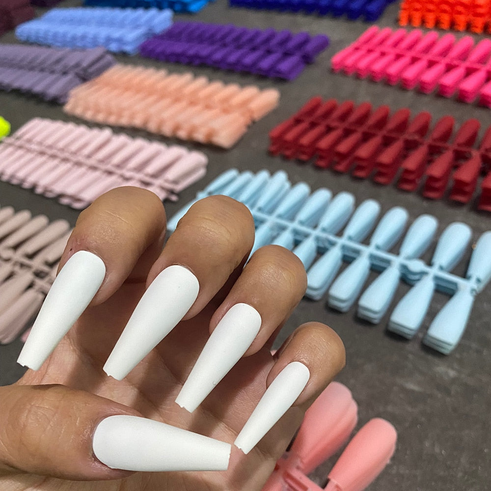 ChicNails – Matte Press-On Nail Set, 24 Pieces