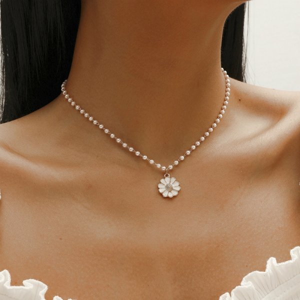 Elegant Pearl Necklace with Enchanting Daisy Pendant - Flora