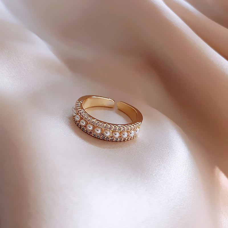 Elegant Golden Ring with Pearl - Martina