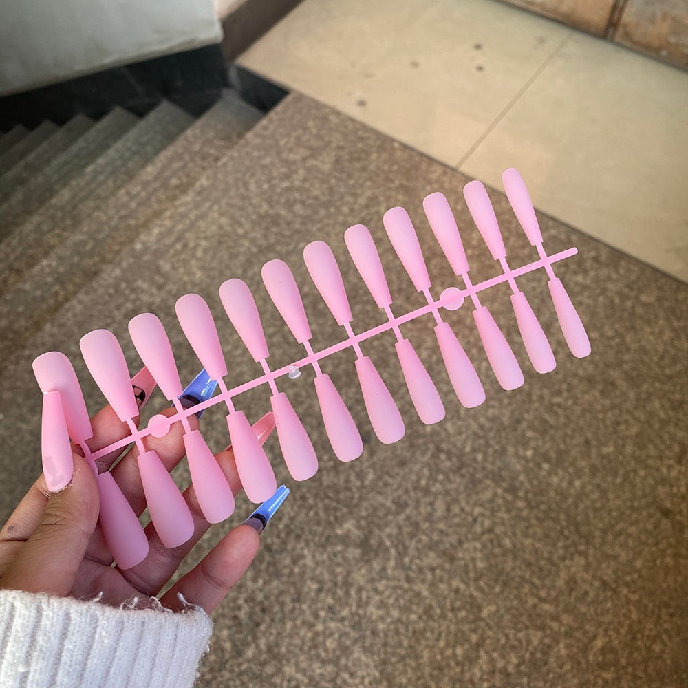 ChicNails - Matte Press-On Nails Set 24 Pieces