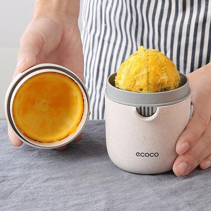 JuicySqueeze Juicer – Non-slip and Modern Design