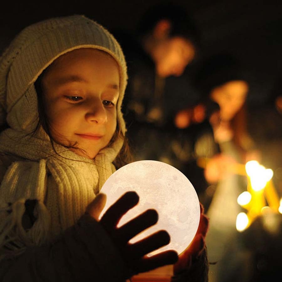 LunaGlow – Magical Moon Lighting for your Room