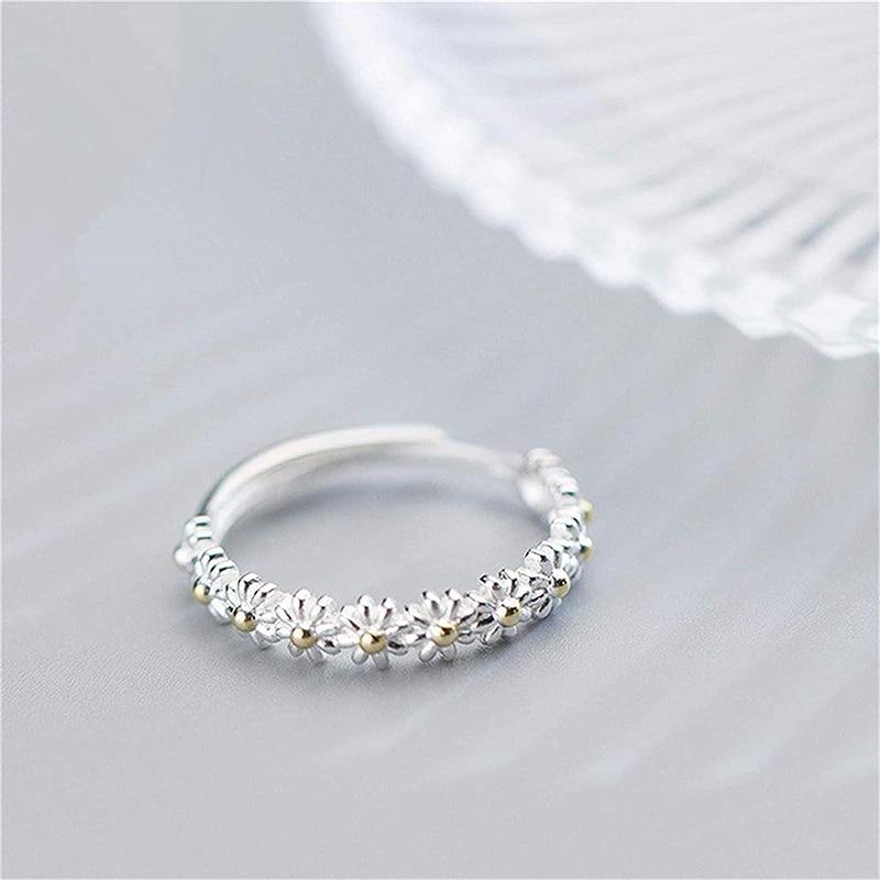 Elegant Adjustable Silver Daisy Ring - Fiora