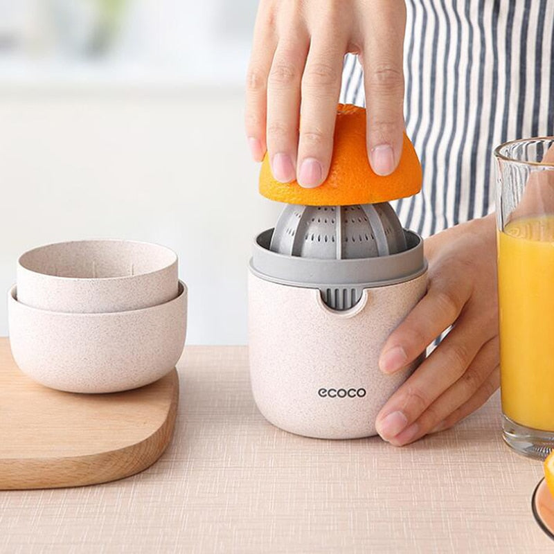 JuicyPress – Non-Slip Fruit Juice Extractor with Style