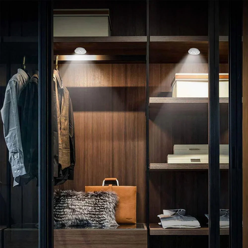 SmartGlow – Energy-Efficient LED Lamp with Standby Mode