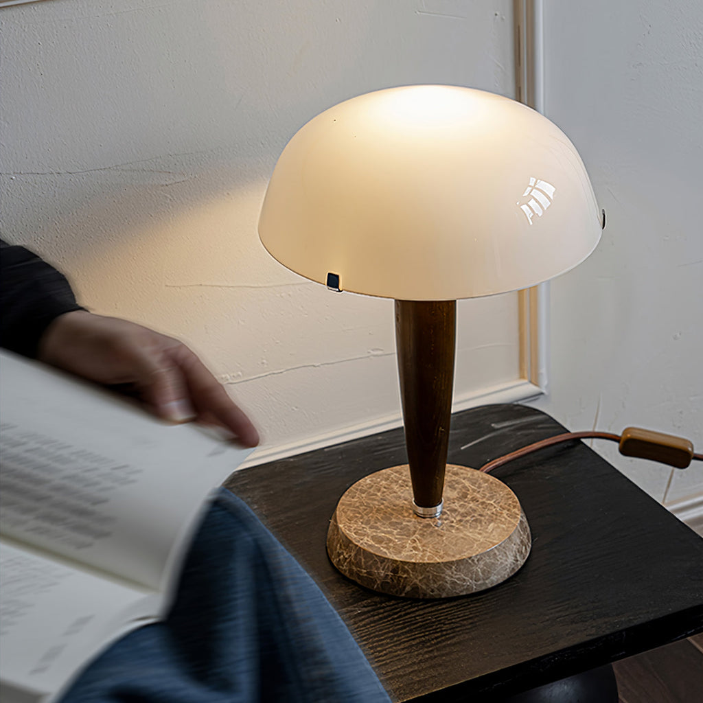 HeritageGlow Table - Timeless Table Lamp with Luxurious Materials