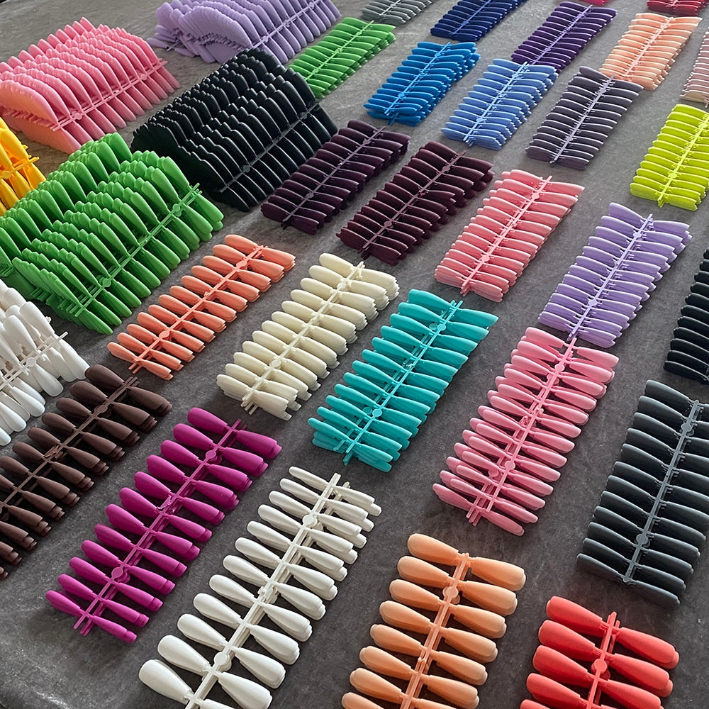 ChicNails – Matte Press-On Nail Set, 24 Pieces