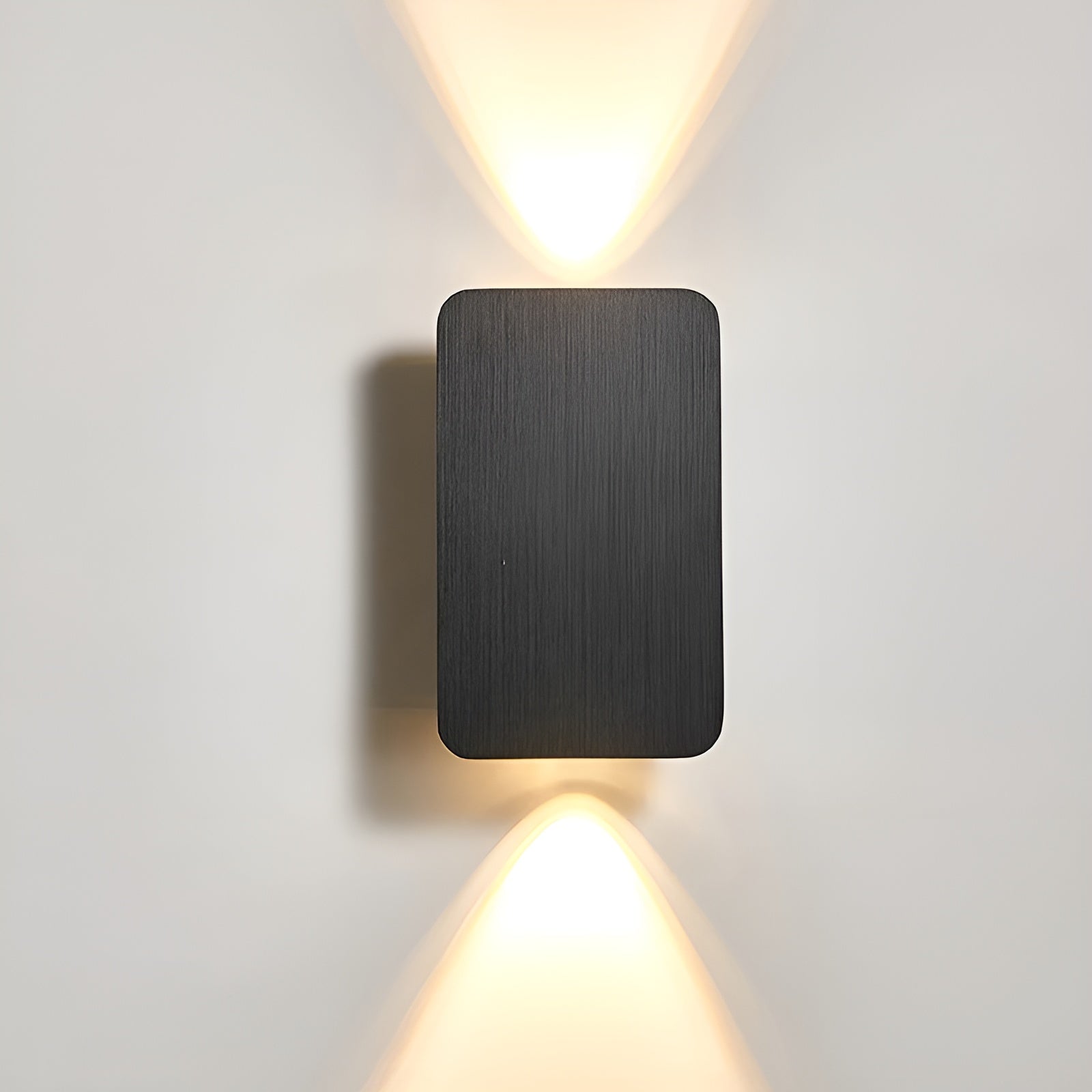 Luxurious Scandinavian LED Wall Lamp - Sleek Lighting for Any Space