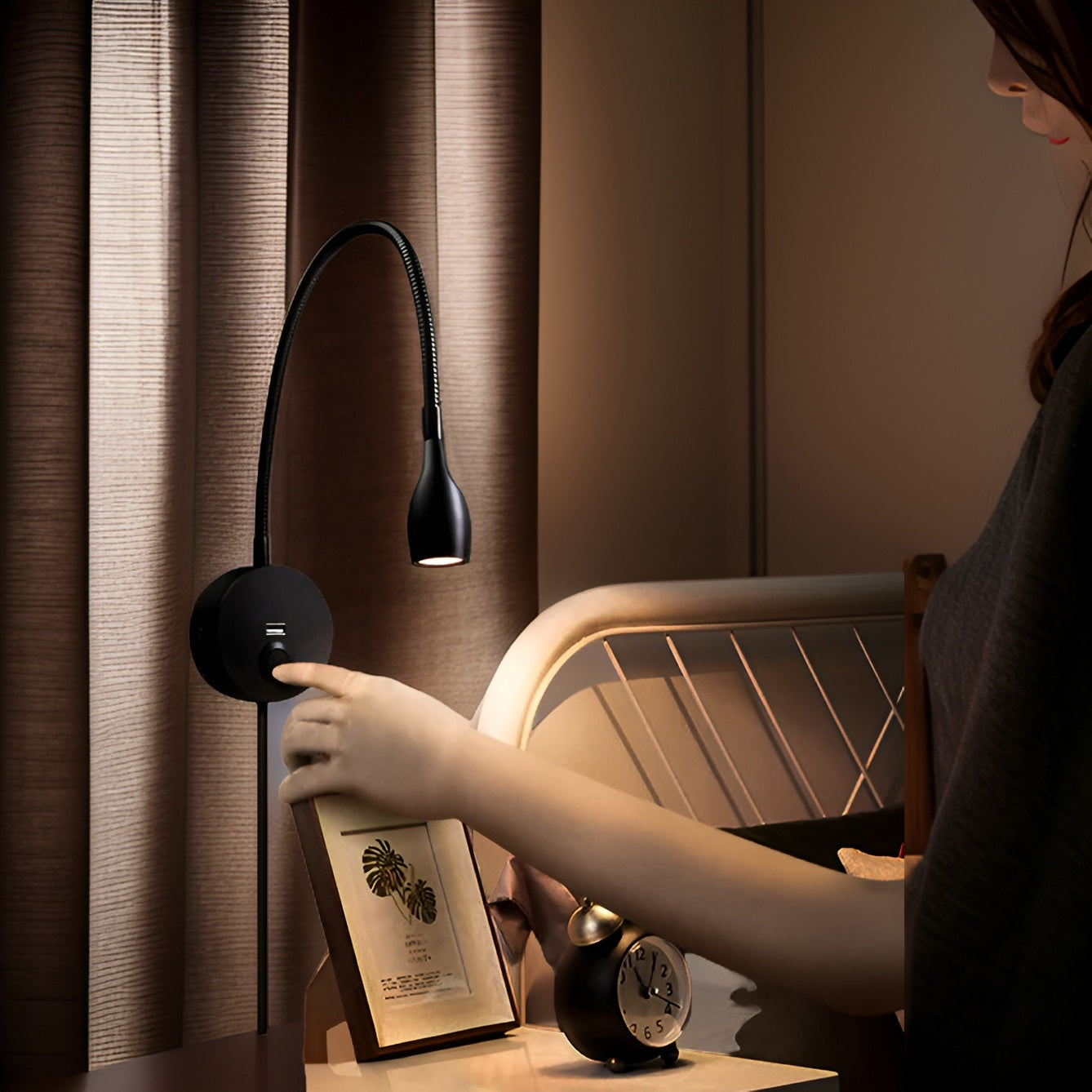 Luminara Wall Lamp - Stylish Adjustable LED Wall Lamp for Reading Enjoyment