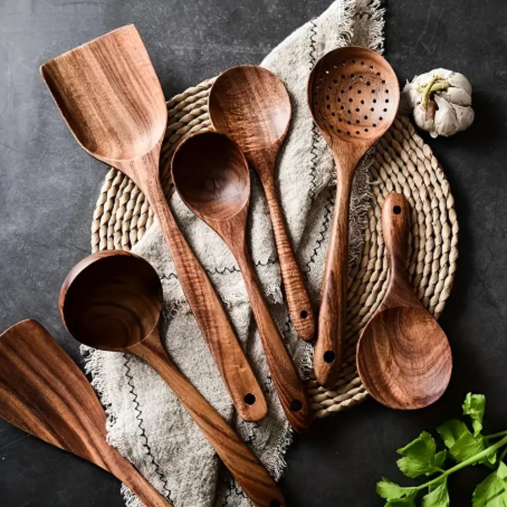 Luxury Wooden Kitchen Utensil Set - For an Elegant Cooking Experience